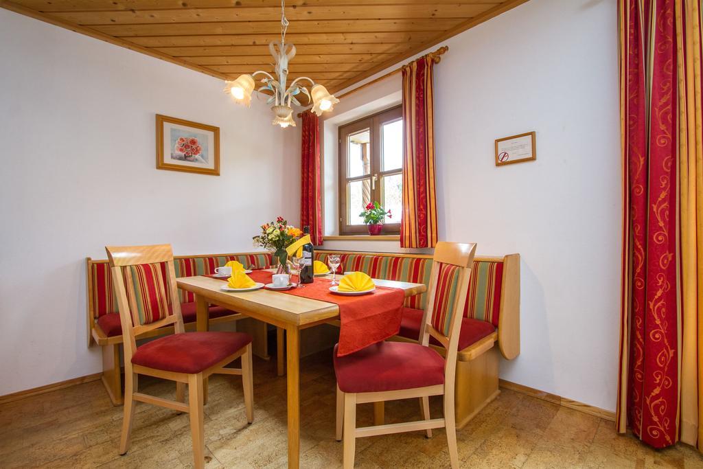Ferienhaus Niedermoser Leogang Værelse billede